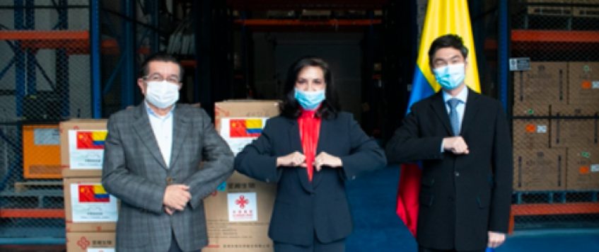 EL GOBIERNO DE CHINA DONA INSUMOS MEDICOS A COLOMBIA
